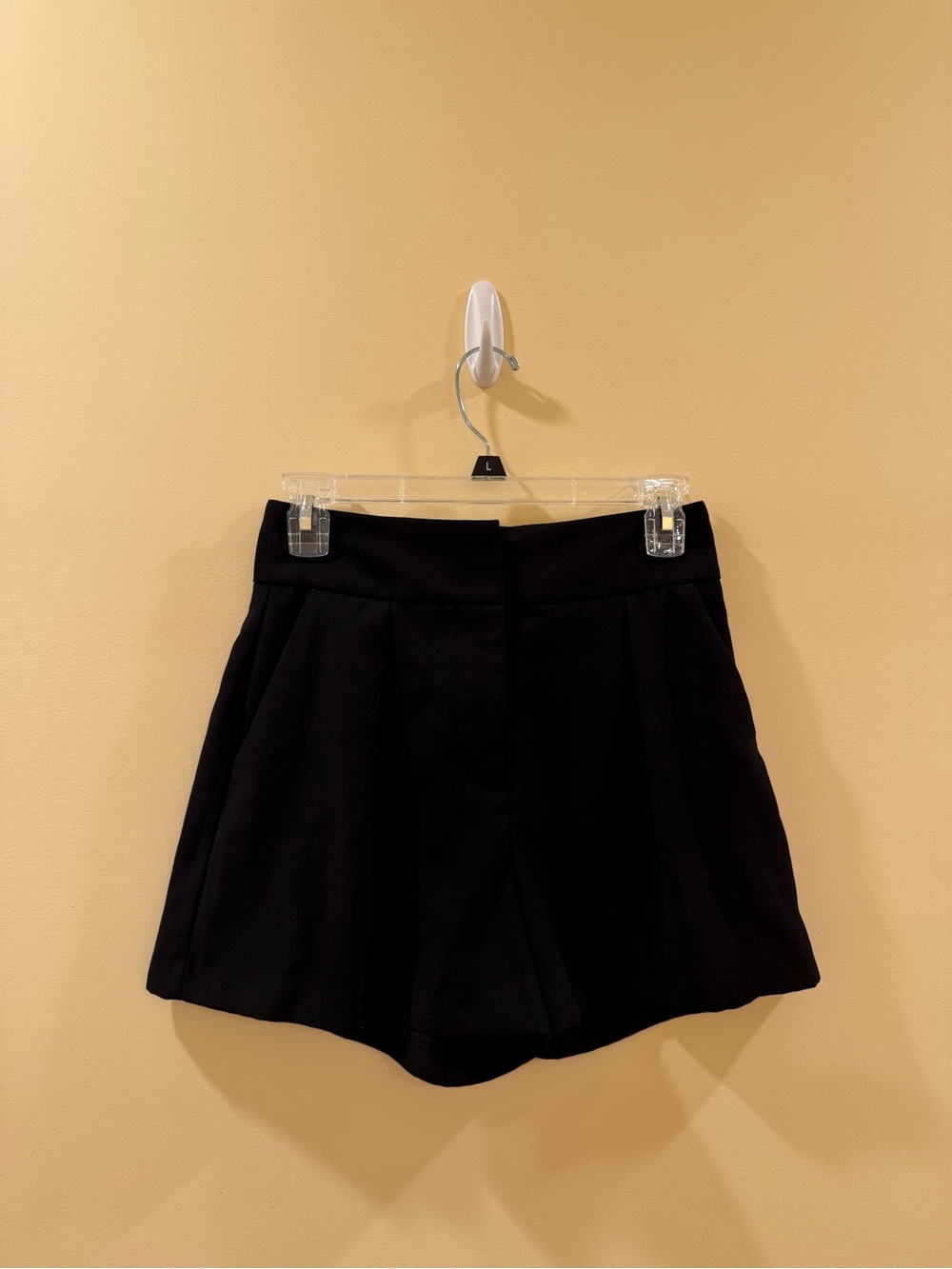 Express Black High-Waist Pleated Women's Shorts